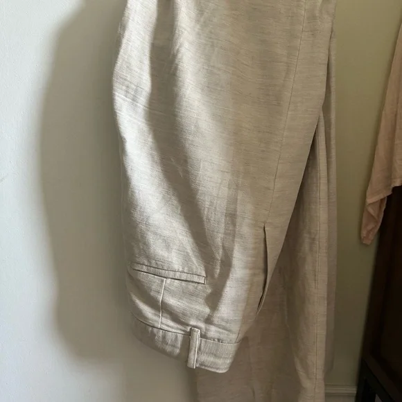 Aritzia effortless pants, size 6 (tall) linen - Picture 4 of 5